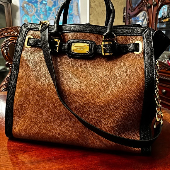 Michael Kors Leather Bag with handles and shoulder strap. Brown and Black. - Picture 1 of 8